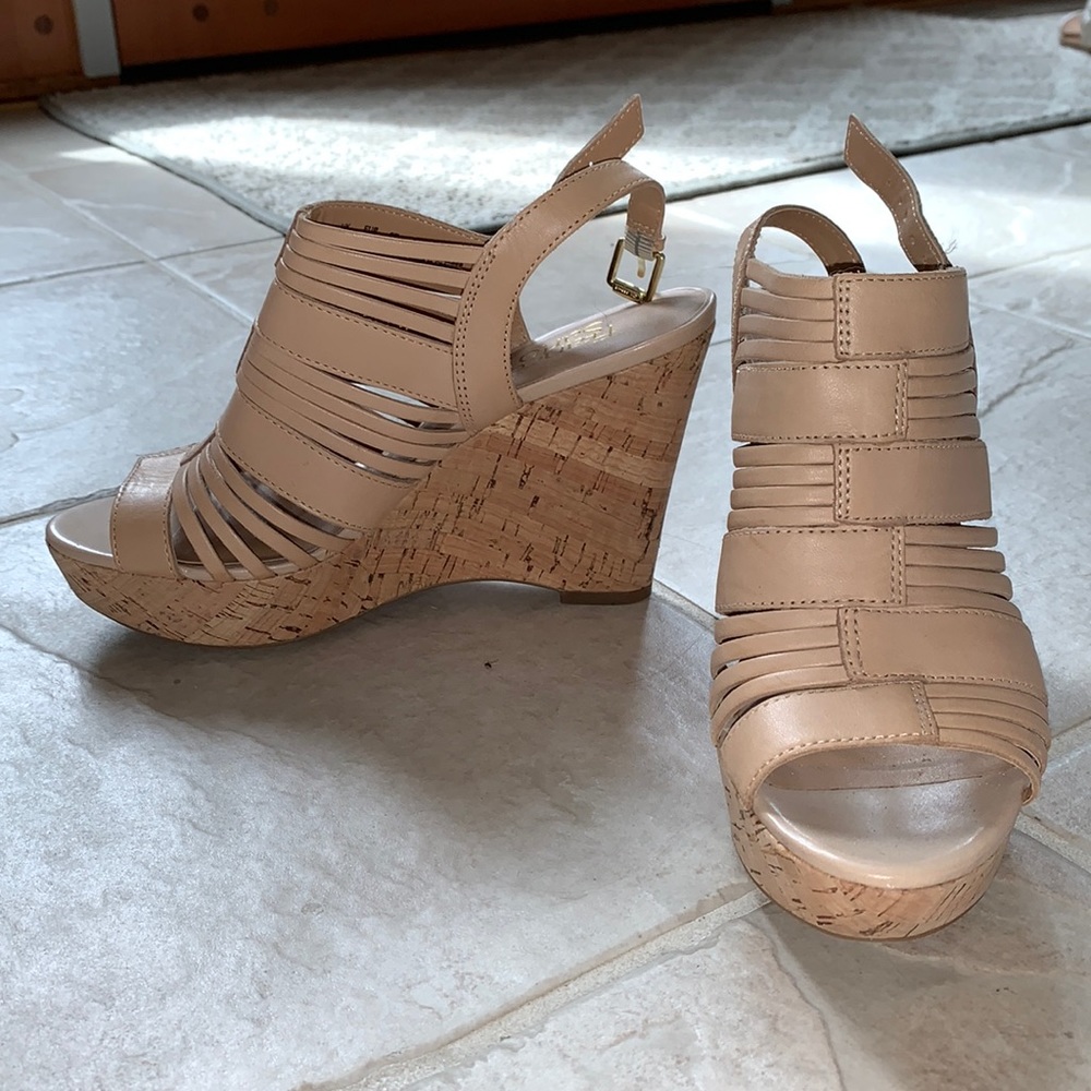 Size 7 Franco Sarto wedges